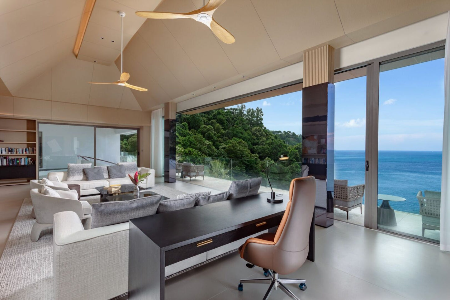 Seaview 12-bedrooms villa in Millionaire’s Mile Kamala beach (2 infinity pools, cinema, spa, gym, wine cellar)