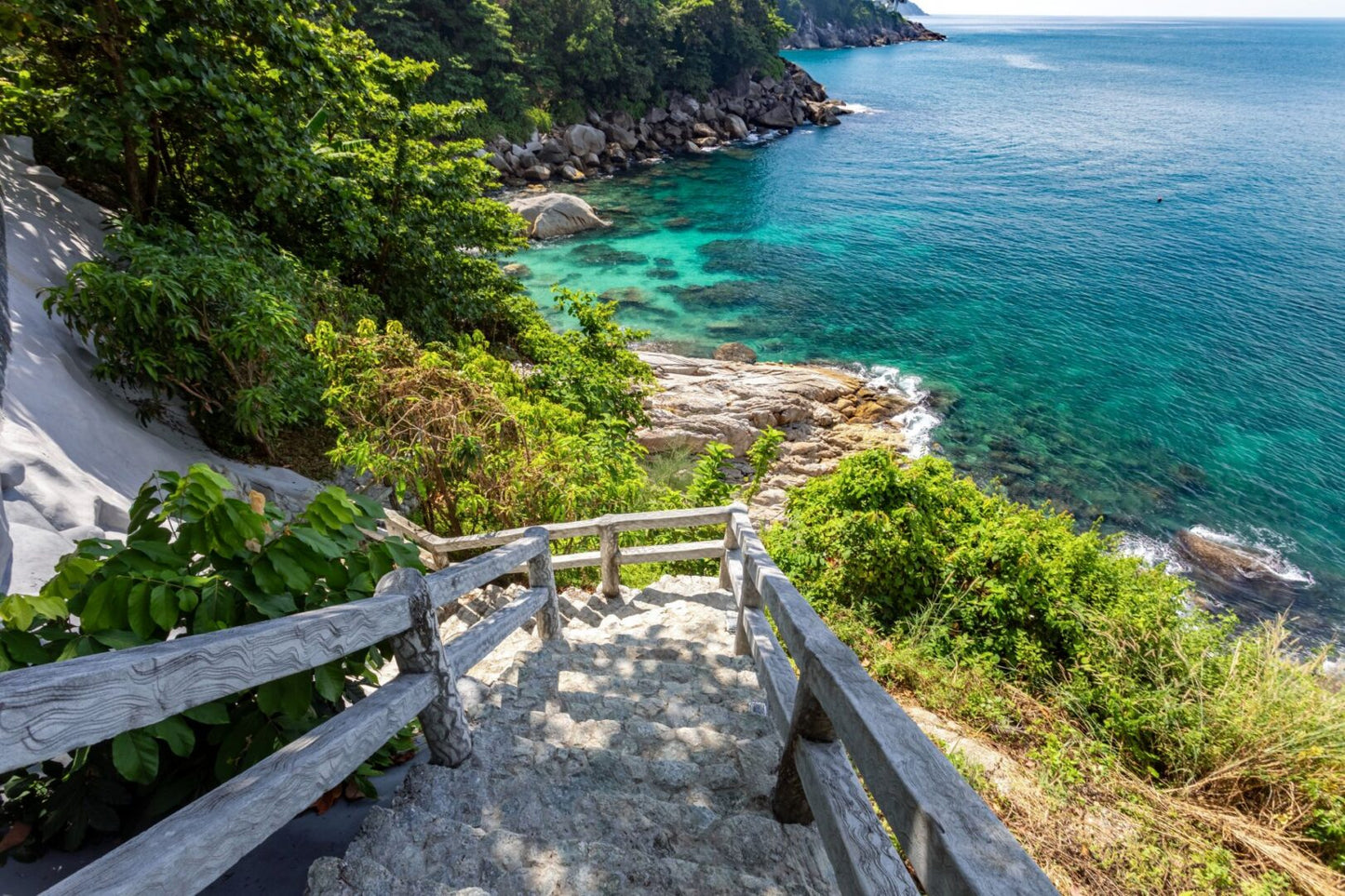 Seaview 12-bedrooms villa in Millionaire’s Mile Kamala beach (2 infinity pools, cinema, spa, gym, wine cellar)