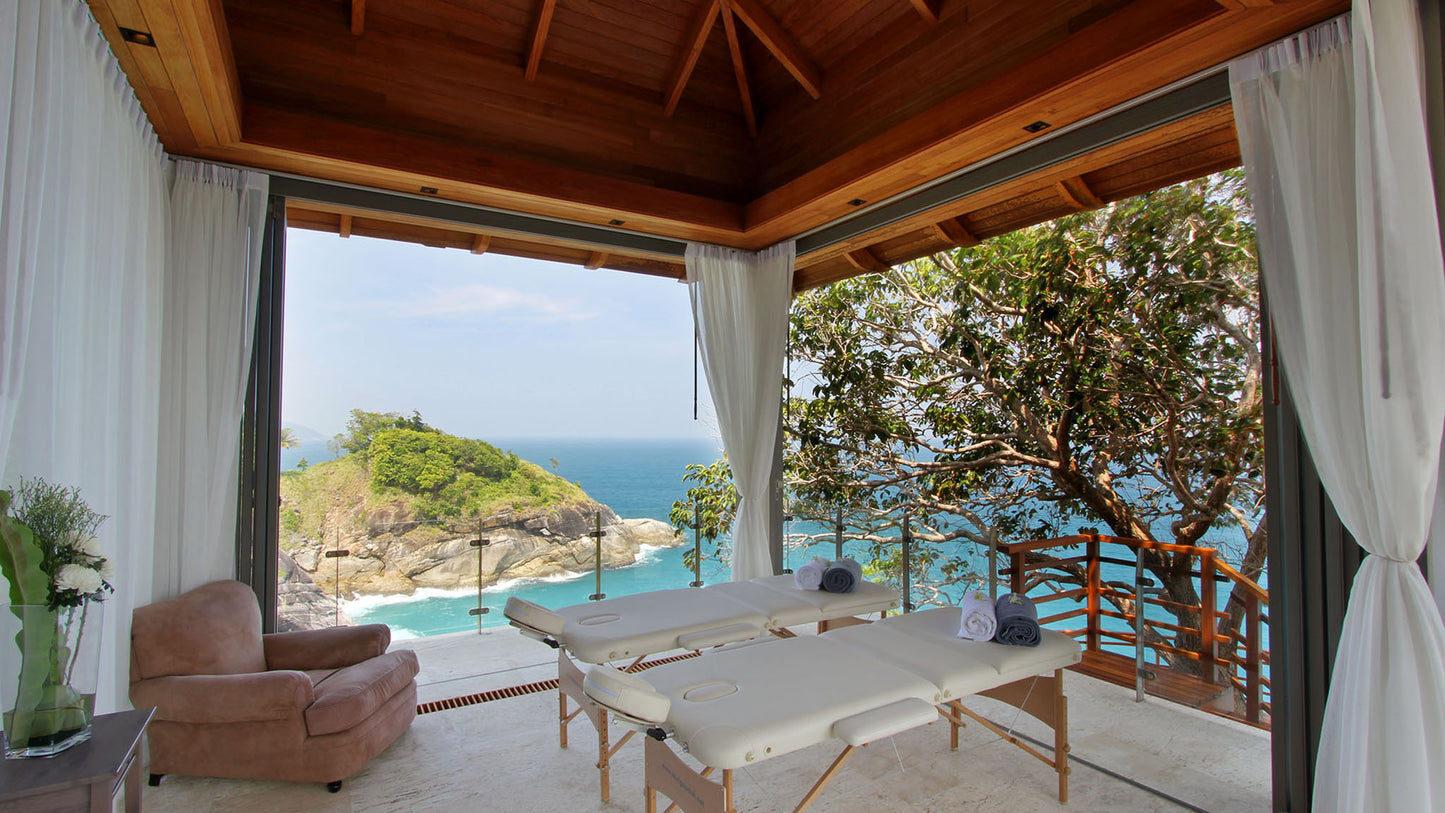 Seaview 6-bedrooms clifftop villa in Millionaire’s Mile Kamala beach (17.5 meters infinity pools with jacuzzi, private spa, fully staffed)