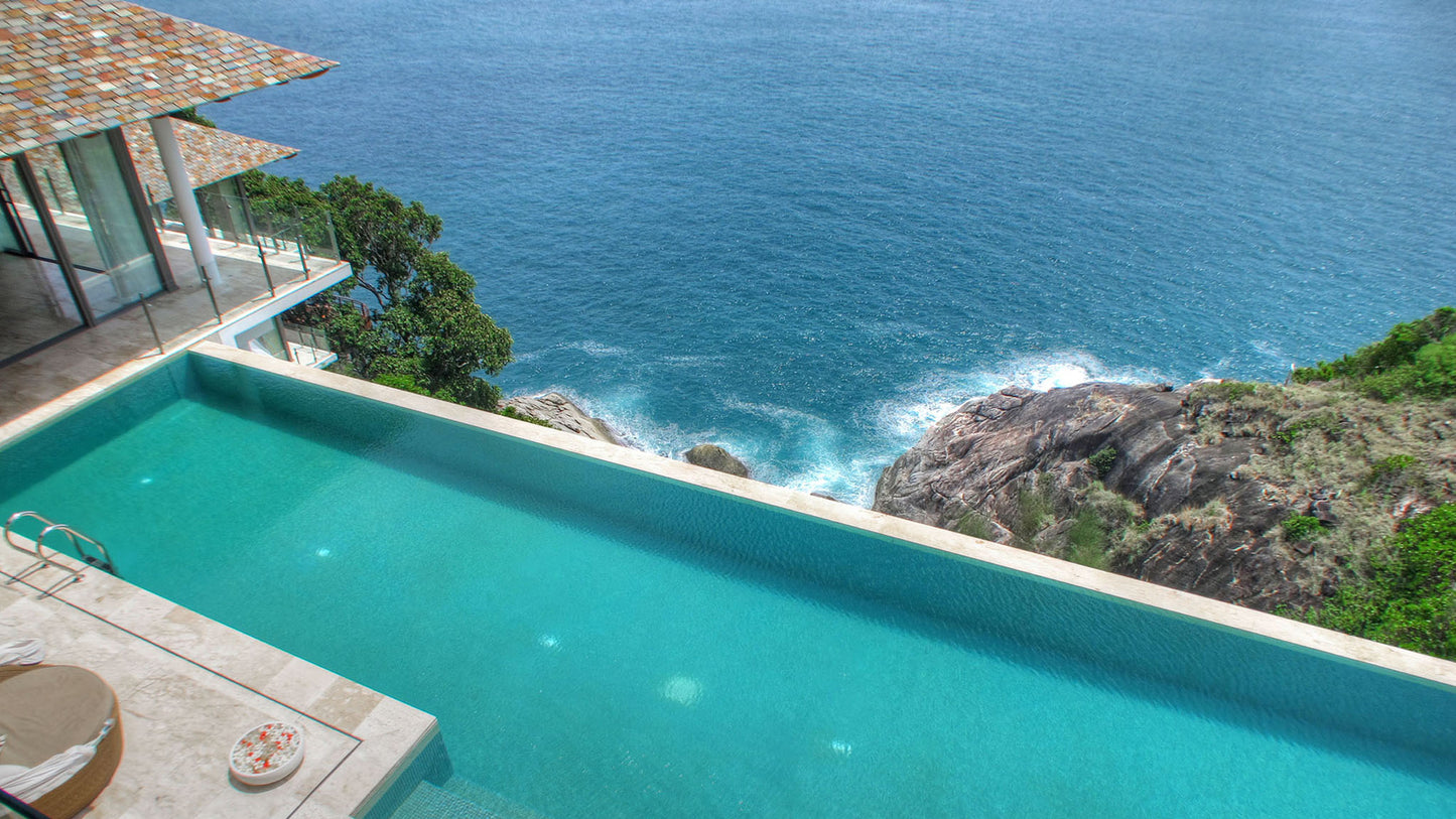 Seaview 6-bedrooms clifftop villa in Millionaire’s Mile Kamala beach (17.5 meters infinity pools with jacuzzi, private spa, fully staffed)