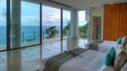 Seaview 6-bedrooms clifftop villa in Millionaire’s Mile Kamala beach (17.5 meters infinity pools with jacuzzi, private spa, fully staffed)