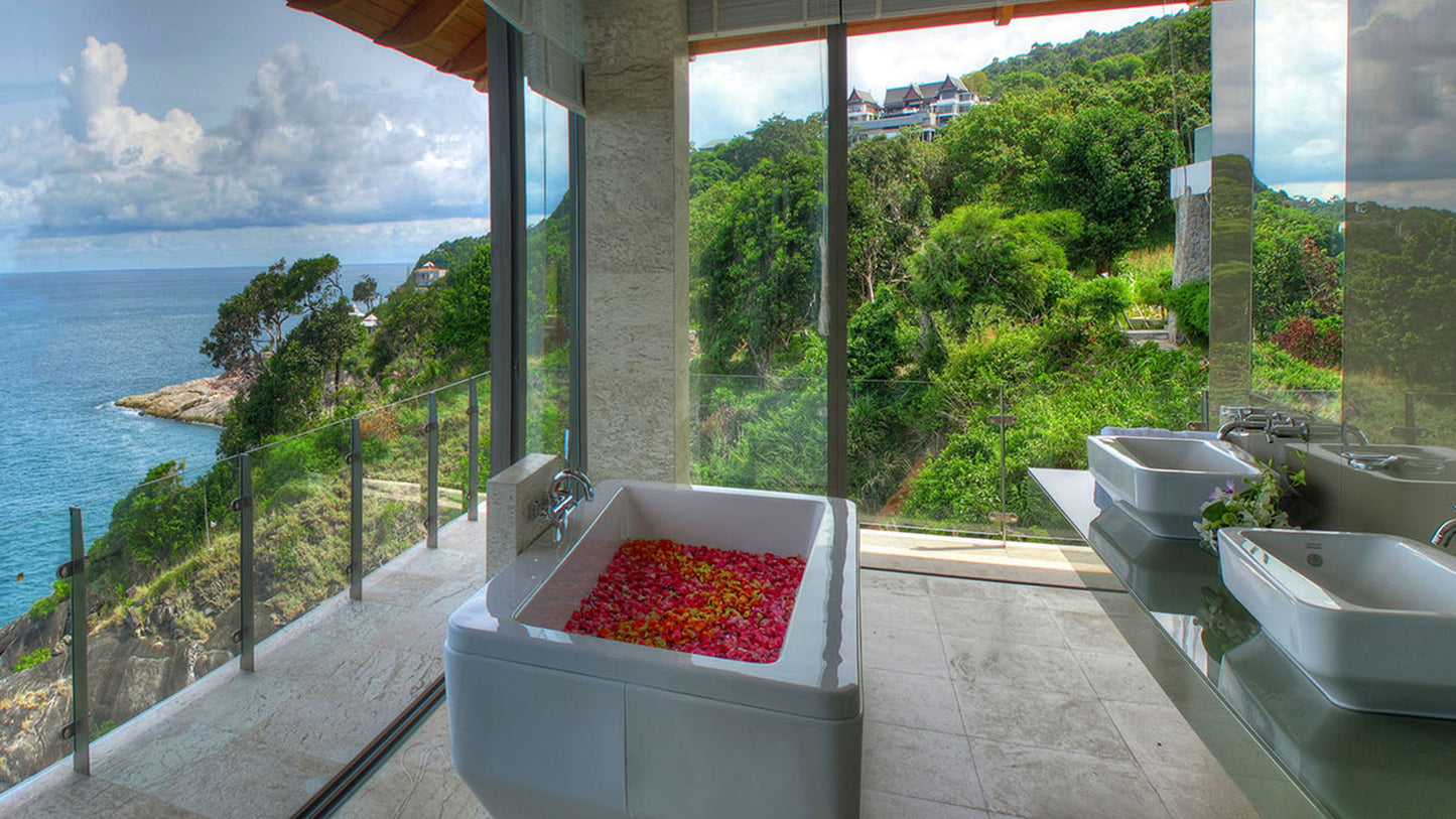 Seaview 6-bedrooms clifftop villa in Millionaire’s Mile Kamala beach (17.5 meters infinity pools with jacuzzi, private spa, fully staffed)