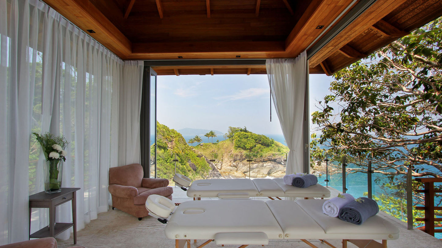 Seaview 6-bedrooms clifftop villa in Millionaire’s Mile Kamala beach (17.5 meters infinity pools with jacuzzi, private spa, fully staffed)