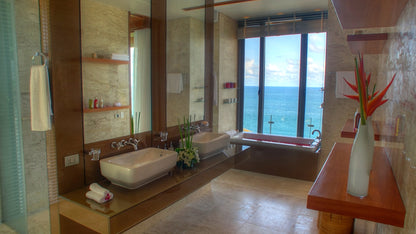 Seaview 6-bedrooms clifftop villa in Millionaire’s Mile Kamala beach (17.5 meters infinity pools with jacuzzi, private spa, fully staffed)