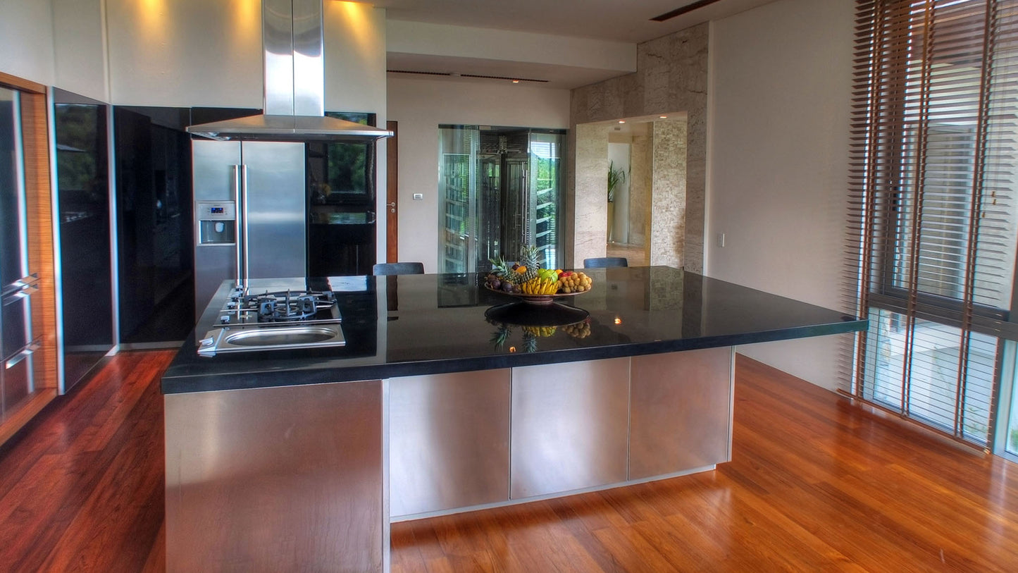 Seaview 6-bedrooms clifftop villa in Millionaire’s Mile Kamala beach (17.5 meters infinity pools with jacuzzi, private spa, fully staffed)