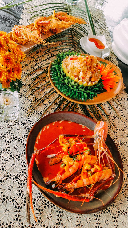 Seaview 6-bedrooms clifftop villa in Millionaire’s Mile Kamala beach (17.5 meters infinity pools with jacuzzi, private spa, fully staffed)