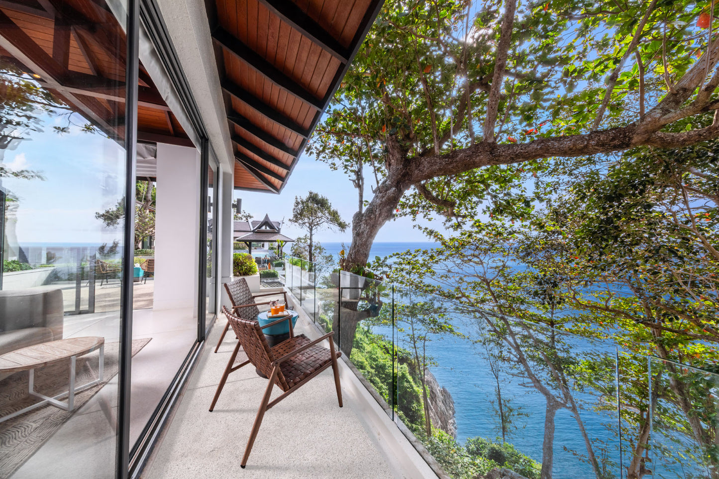 Seaview 7-bedrooms clifftop villa in Millionaire’s Mile Kamala beach (2 infinity pools, cinema, spa, gym, private chef)