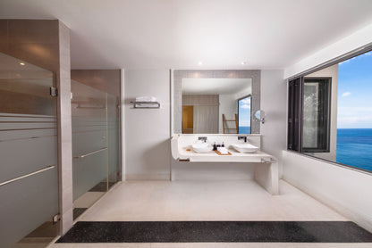 Seaview 7-bedrooms clifftop villa in Millionaire’s Mile Kamala beach (2 infinity pools, cinema, spa, gym, private chef)