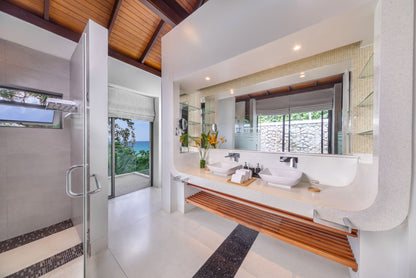 Seaview 7-bedrooms clifftop villa in Millionaire’s Mile Kamala beach (2 infinity pools, cinema, spa, gym, private chef)