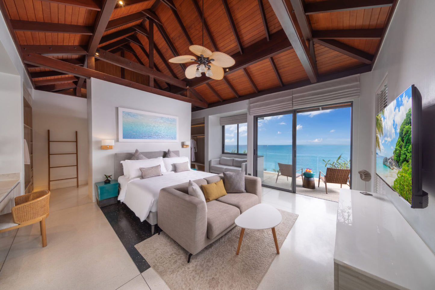 Seaview 7-bedrooms clifftop villa in Millionaire’s Mile Kamala beach (2 infinity pools, cinema, spa, gym, private chef)