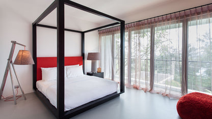 Seaview panoramic hillside 4-bedrooms villa in Surin beach (roof top, jacuzzi, 9-metre infinity pool, shade sala, fully staffed, thai chef)