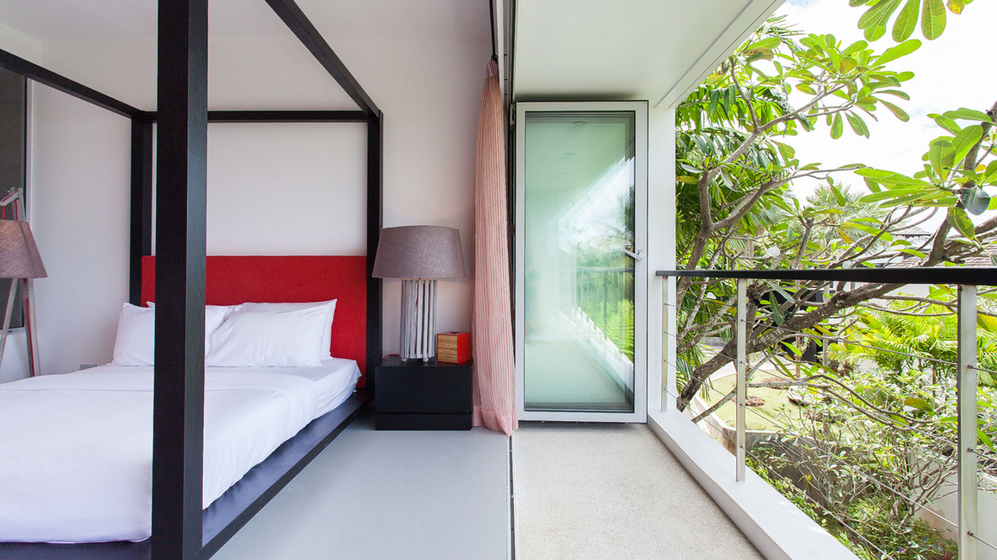 Seaview panoramic hillside 4-bedrooms villa in Surin beach (roof top, jacuzzi, 9-metre infinity pool, shade sala, fully staffed, thai chef)